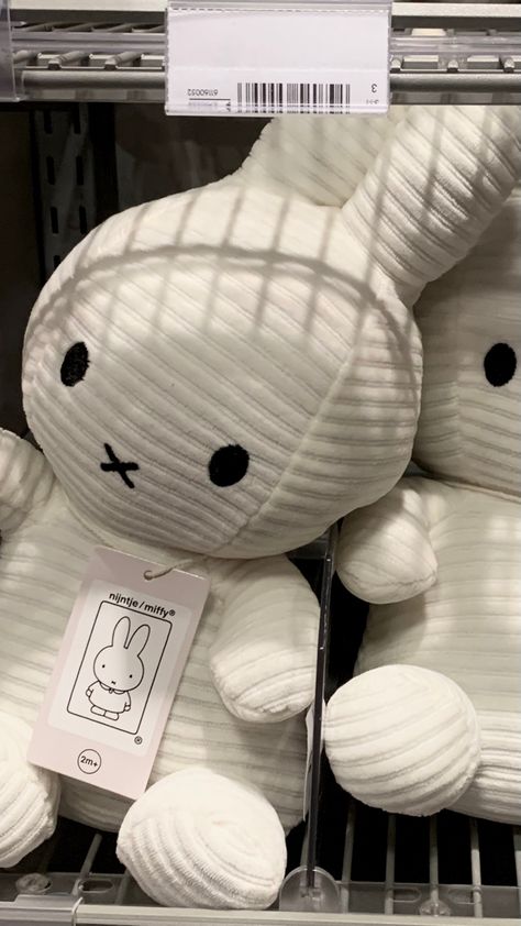 Acubi Wallpaper, Miffy Plush, Crazy Love Quotes, Wallpaper Homescreen, Smash Or Pass, Cocoppa Wallpaper, Online Quiz, 背景 シンプル, Korean Aesthetic