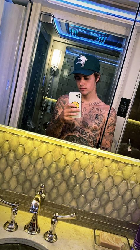 my bieber dont — Justin via instagram stories Justin Bieber Tattoos, Justin Bieber Photoshoot, Justin Bieber Smile, Justin Baby, Justin Bieber Wallpaper, Justin Hailey, Justin Bieber Photos, Justin Bieber Pictures, I Love Justin Bieber