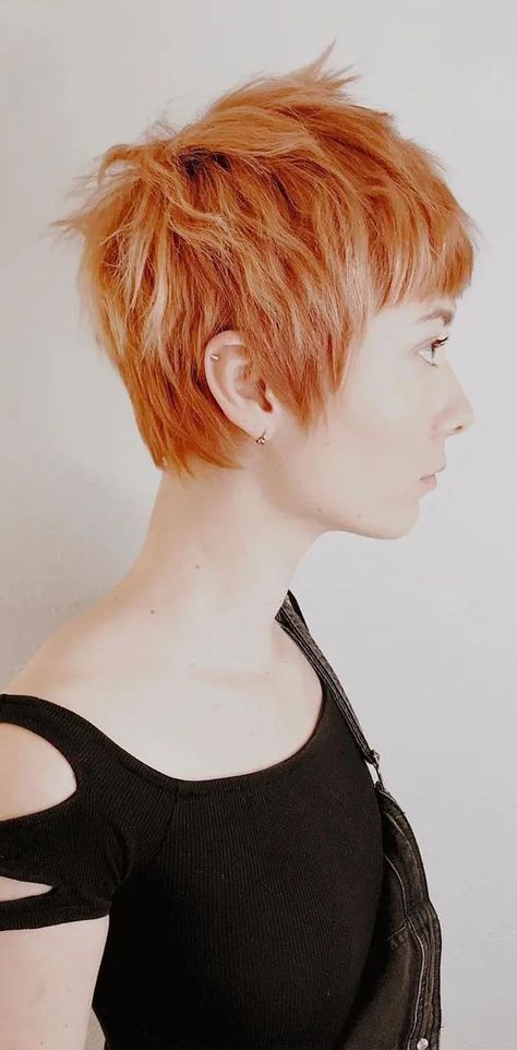 Red Head Pixie Haircut, Copper Blonde Pixie, Short Elf Hair, Pixie Wolf Cut Hair, How To Style Pixie, Very Short Hair With Bangs, Tapered Pixie Haircut, Copper Pixie Cut, Ginger Pixie Cut