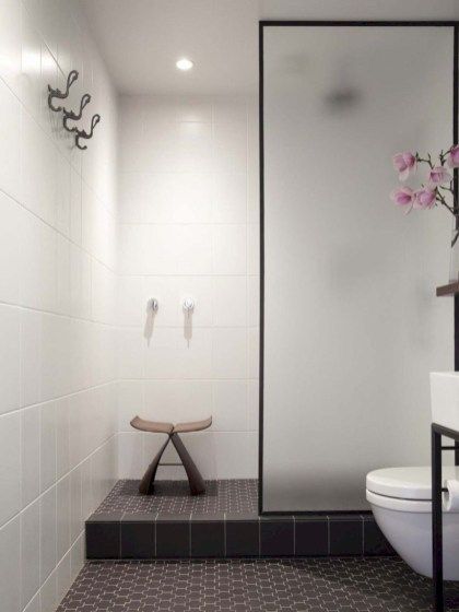 Nice and minimalist bathroom with the glass wall with a concrete 39 Bathroom Glass Wall, Basement Bathroom Design, Bilik Air, Small Bathroom With Shower, Bad Inspiration, Interior Minimalista, Bathroom Remodel Shower, Powder Rooms, Basement Bathroom