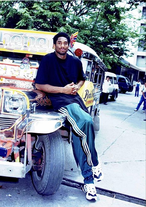 Kobe Bryant 90s Fashion, Young Kobe Bryant, Jordan Woods, Kobe Bryant Quotes, Philippines Fashion, Basketball Background, Barong Tagalog, Filipino Fashion, Kobe Bryant Pictures