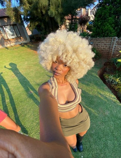 Blonde Afro Wig Black Women, Blond Afro Hair Black Women, Blonde Afro Hair Black Women, Cloud Afro, Blonde Afro Wig, Star Afro, Genshin Teapot, White Afro, Curl Talk