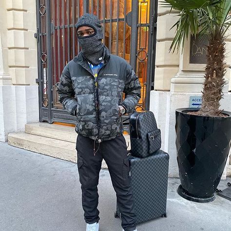 Pic @santandave  #stoneandboys #stoneisland #stoneislanduk #stoneislandclothing Ski Trip Outfit, Drippy Fits, Trip Outfit, Thug Style, Stone Island Clothing, Fall Streetwear, Shoes Outfit Fashion, Streetwear Fits, Dope Outfits For Guys