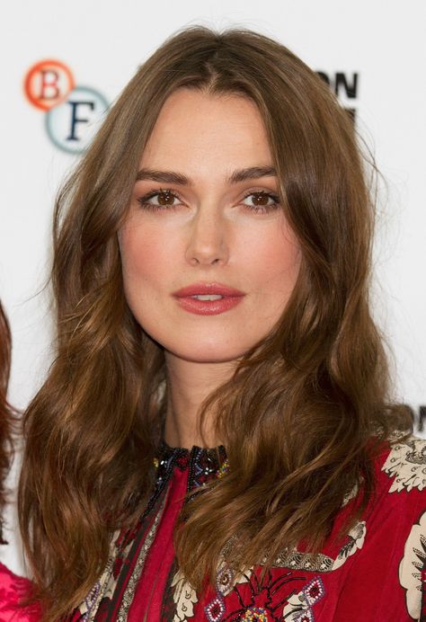 Keira Knightley Hair, Keira Knightley Style, Kiera Knightly, Keira Knightly, Colored Hair Tips, London Film, Caramel Blonde, Hair Color Ideas For Brunettes, Keira Knightley