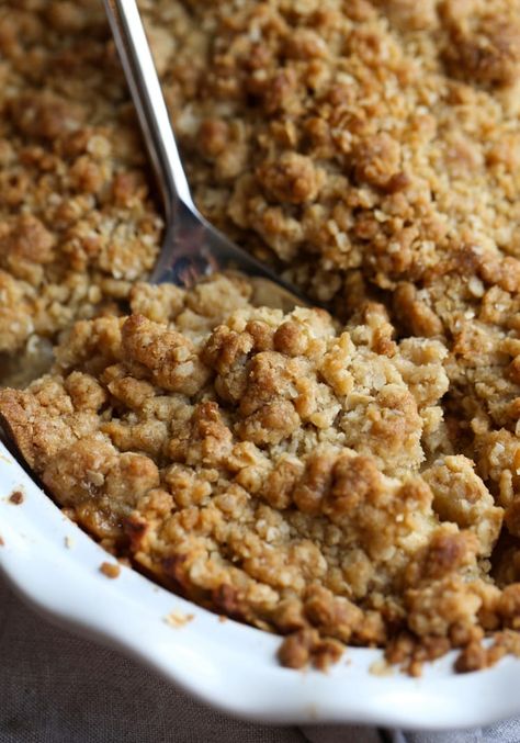 This is THE BEST Apple Crisp Recipe EVER! A thick, crunchy oat crumb topping, with sweet, cinnamon apples underneath, with a hint of orange zest to add something special! This easy apple crisp recipe is prepped and ready to go in the oven in no time and enjoy it warm or at room temperature, but always with a scoop of ice cream! #cookiesandcups #applecrisp #applerecipe # fallbaking #applepie Apple Crisp With Canned Apple Filling And Oats, Apple Crisp With Extra Topping, Apple Crisp For 4 People, Apple Crisp With Nuts Recipe, Taste Of Home Apple Crisp Recipe, Small Apple Crisp Recipe With Oats, Apple Crisp With Walnuts Recipe, Apple Crisp With Orange Juice, No Oat Apple Crisp