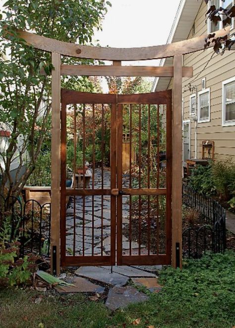 Fences Design, Japanese Gate, Ideas Jardin, Backyard Transformation, Garden Gates And Fencing, Garden Gate Design, Japanese Garden Landscape, Wooden Gate, Zen Garden Design