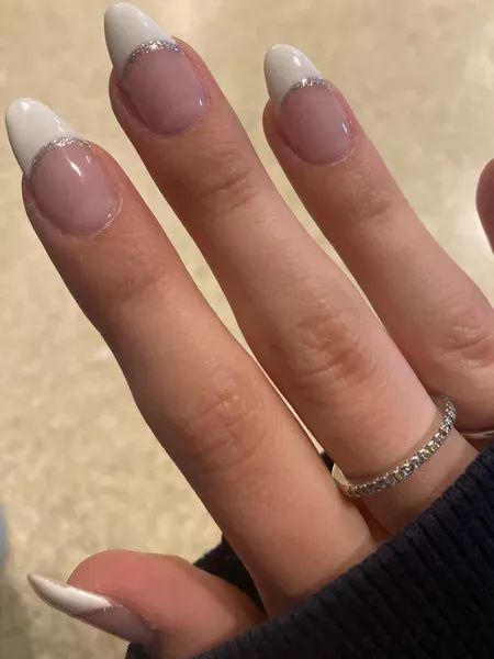 White And Sparkly French Tip Nails, French Tip Acrylic Nails With Line Under, Nails To Wear With White Dress, White Tip With Silver Line Nails, French Tip Nails Silver Line, Hoco Nails Oval, White French Tip Silver Line, White And Silver French Tip Nails Almond, White French With Glitter Line