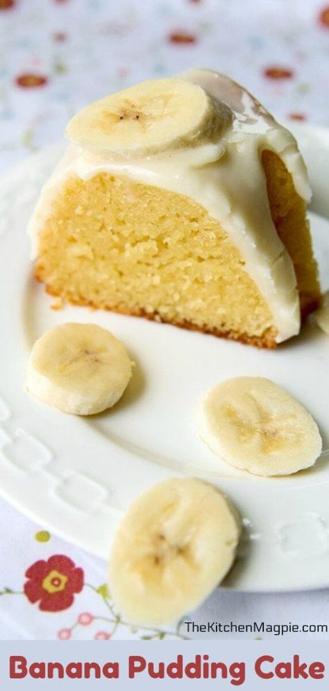 Banana Cream Pound Cake, Desserts With Banana Pudding, Recipes With Banana Pudding, Banana Pudding Muffins, Banana Cream Cake Recipe, Banana Pudding Pound Cake Recipe, Cheesecake Glaze, Banana Pudding Pound Cake, Banana Cream Cheesecake Bars