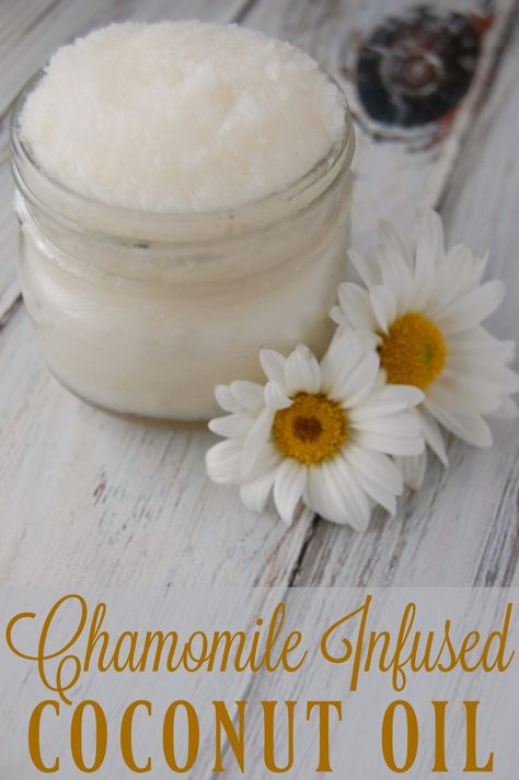 Chamomile Infused Coconut Oil - Super simple and you can even use tea bags! Great for soothing dry skin. Infused Coconut Oil, Coconut Oil Sugar Scrub, Coconut Oil Lotion, Diy Sugar Scrub, Used Tea Bags, Coconut Oil Skin Care, Coconut Oil For Acne, Homemade Moisturizer, Diy Coconut Oil