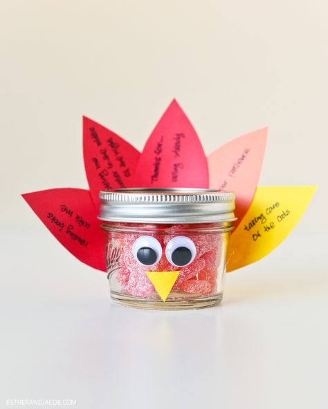 Thanksgiving Mason Jar, Torches Tiki, Thanksgiving Arts And Crafts, Jars Crafts, Diy Thanksgiving Crafts, Easy Diy Thanksgiving, Savon Diy, Thanksgiving Turkey Craft, Thanksgiving Crafts Diy