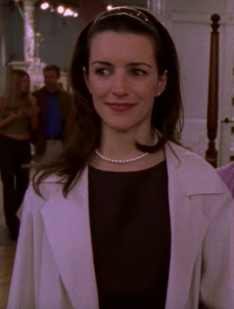 Charlotte York Style, Charlotte Satc, Charlotte York Outfits, Charlotte York Goldenblatt, Charlotte York, Kristin Davis, Movie Outfits, Preppy Chic, 90s Movies