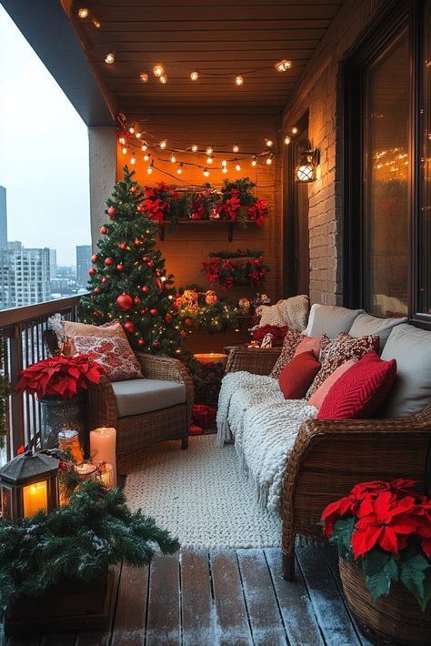 Christmas Small Balcony Decor, Small Porch Christmas Decorations, Apartment Balcony Christmas Decor, Christmas Balcony Ideas Apartment, Balcony Christmas Decor Apartment, Christmas Decorations Balcony, Christmas Decor Balcony, Christmas Balcony Decor, Balcony Christmas Decor