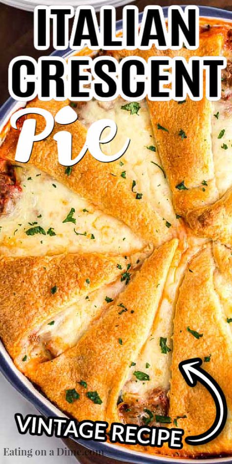 Try this Italian crescent pie recipe for a quick and delicious meal! It is packed with tons of delicious meat and veggies, the whole family will love it! Crescent Roll Pie, Crescent Roll Pies, Crescent Casserole, Pillsbury Crescent Roll Recipes, Crescent Roll Recipes Dinner, Crescent Roll Casserole, Recipes Using Crescent Rolls, Meat And Veggies, Italian Casserole