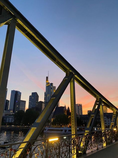 City At Night Aesthetic, Frankfurt Night, Aesthetic Buildings, Sunset Bridge, At Night Aesthetic, Frankfurt City, Bridge Architecture, Frankfurt Skyline, Travel Instagram Ideas