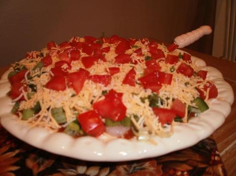 surprise spread...made with baby shrimp, cocktail sauce mayo, sour cream bell peppers and cheese....sounds like a nice shrimp dip... Surprise Spread Recipe, Surprise Spread, Brócoli Recipes, Sandwich Wraps Recipes, Garage Party, Seafood Sauce, Shrimp Appetizers, Shredded Cheddar Cheese, Miracle Whip