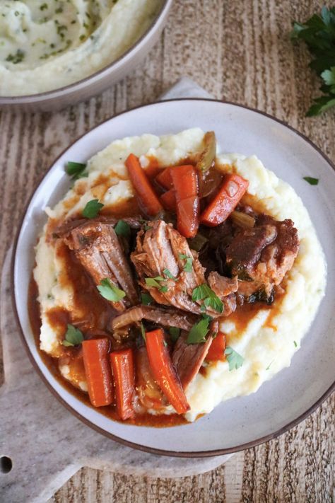 Pork Recipes Dutch Oven, Pork Pot Roast Dutch Oven, Pork Dutch Oven Recipes, Pork Pot Roast In The Oven, Dutch Oven Pork Recipes, Pork Shoulder Dutch Oven Recipes, Dutch Oven Pork Loin Roast, Dutch Oven Pork Roast Recipes, Pork Shoulder Recipes Dutch Oven