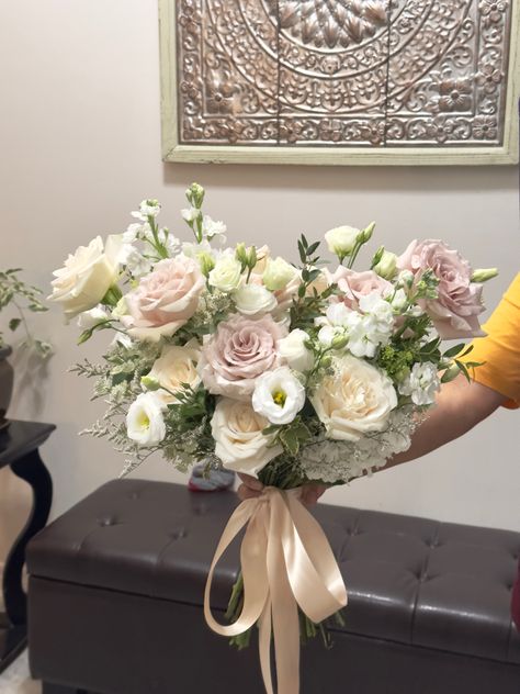 Love the soft colour of white, cream and dusty pink flowers. Dusty Pink Flowers, Simple Bouquet, Soft Colour, Bride Bouquet, Cream Colour, Bride Bouquets, Cream Dress, White Cream, Soft Colors