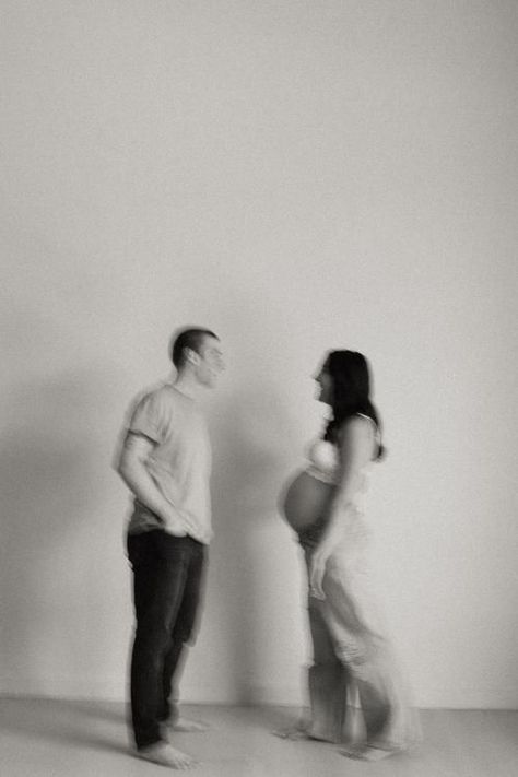 Maternity photography, maternity pictures, maternity outfits, maternity photo shoot ideas, maternity photography poses, maternity shoot, maternity shoot ideas, maternity photoshoot poses, film photography, film aesthetic, baby bump aesthetic, mom and dad, documentary style photography, unposed Non Traditional Maternity Shoot, Flash Maternity Shoot, Cool Maternity Photos, Maternity Shoot Studio Ideas, Modern Maternity Shoot Outdoor, Blurry Maternity Photos, Film Pregnancy Photos, Maternity Studio Session, Cinematic Maternity Photography