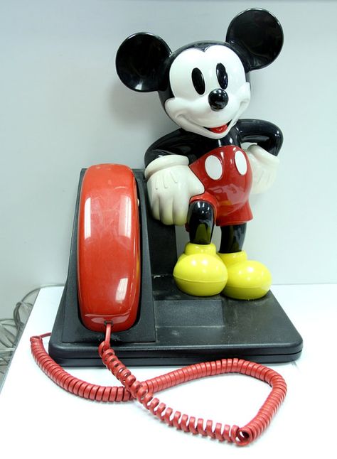 Stefanie's vintage 1976 Walt Disney Mickey phone Mickey Mouse Phone, Toy Phone, Deco Disney, Mickey Mouse Toys, Disney Treasures, Mouse House, Disney Home Decor, Vintage Phones, Mickey Mouse Club