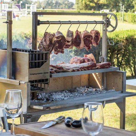 Santa Maria Grill, Argentine Grill, Fire Design, Bbq Grill Design, Wood Charcoal, Outdoor Bbq Kitchen, Outdoor Grills, Backyard Kitchen, Bbq Kitchen