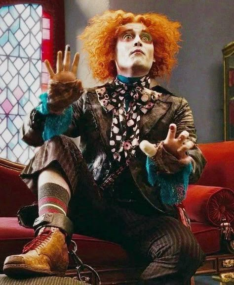 Tarrant Hightopp, Mad Hatter Cosplay, Johnny Depp Characters, Mad Hatter Costume, Alice In Wonderland Aesthetic, Alice In Wonderland Characters, Tim Burton Films, Alice Wonderland, The Lone Ranger