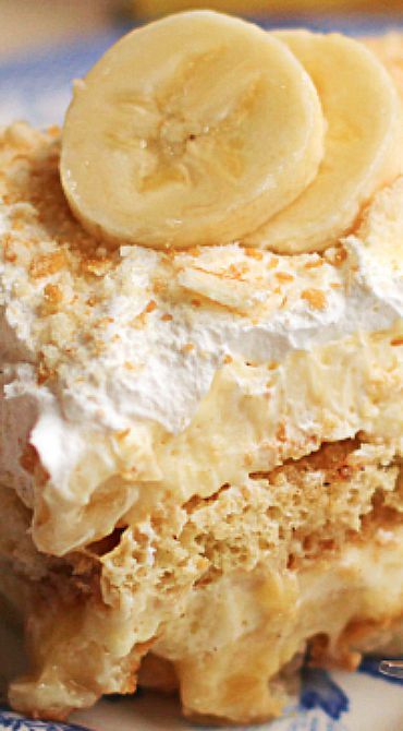 Banana Tiramisu Recipe, Banana Pudding Tiramisu, Banana Tiramisu, Dessert Potluck, Lady Fingers Dessert, Banana Pudding Trifle, Desserts For Kids, Finger Desserts, Grandbaby Cakes