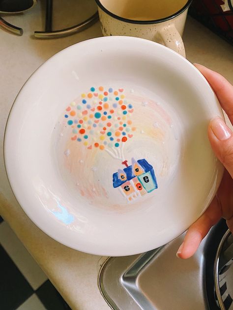 Ceramic Plate Painting Ideas Aesthetic, Simple Painting Pottery Ideas, Pottery Painting Ideas Guys, Pottery Painting Outfit Ideas, East Pottery Painting Ideas, Rainbow Pottery Painting Ideas, Easy Painted Pottery Ideas, Pottery Painting Ideas Aesthetic Easy, Potary Painting Ideas Easy