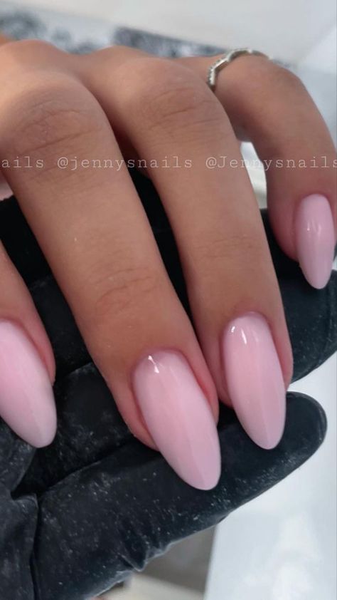 Simple Almond Nails, Almond Nails Pink, Girly Acrylic Nails, Basic Nails, Cute Gel Nails, New Nail, Oval Nails, Girls Nails, Elegant Nails