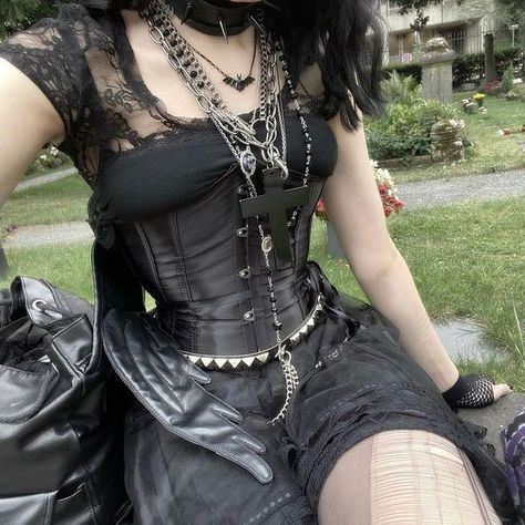 Shoes Demonia, Goth Outfit Inspo, Traditional Goth, Goth Fits, Goth Things, Goth Outfit Ideas, Emo Stuff, Trad Goth, Goth Style