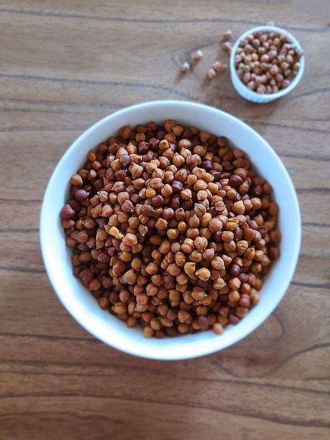 Chickpeas In Instant Pot, Chic Peas, Black Chickpeas, Chickpeas Recipe, Black Chicks, Chickpea Recipes, Crock Pot Cooking, Pinto Beans, Dried Beans