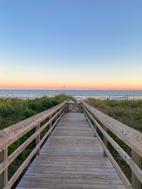 Beach Preppy Aesthetic, Rich Beach Aesthetic, Preppy Vision Board, Preppy Sunsets, Beach Widgets, Preppy Sunset, Preppy Pics, Strand Wallpaper, Beach Aesthetics