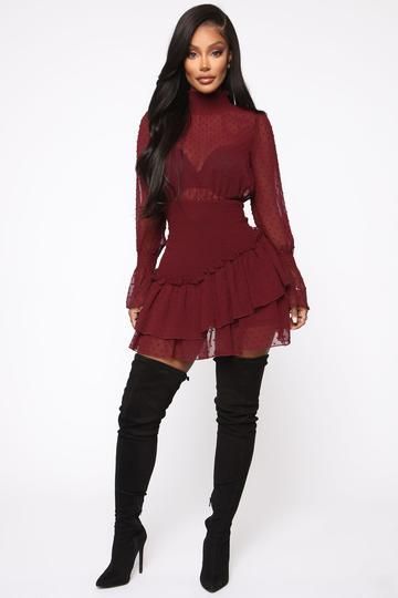 4d6e4749289c4ec58c0063a90deb3964desc49724839ri Christmas Party Dress Classy, Mini Dress Outfit, Burgundy Mini Dress, Party Dress Classy, Burgundy Fashion, Glam Outfit, Fashion Nova Outfits, Classy Fashion, Christmas Party Dress