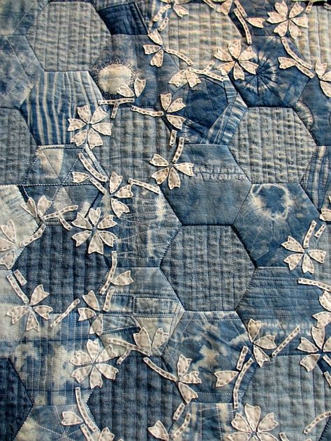 blog af8 Jean Quilt, Hexie Quilt, Japanese Quilts, Denim Quilt, Hexagon Quilt, Denim Crafts, Patchwork Quilt, Art Textile, Quilting Crafts