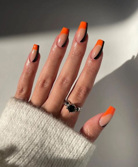 Halloween Nails Orange And Black, Cute Halloween Nail Designs, Nail Art Inspo, Black Halloween Nails, Orange Nail Designs, Halloween Nails Easy, Nail Art Photos, Black Acrylic Nails, Cute Halloween Nails