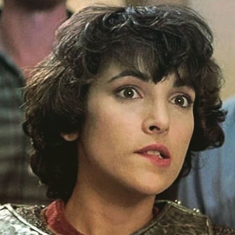 Jane Wiedlin as Joan of Arc in Bill &.Ted's Excellent Adventure Bill And Ted Joan Of Arc, Joan Of Arc Hairstyle, Joan Of Arc Bill And Ted, Joan Of Arc Hair, Joan Of Arc Haircut, Joan Of Arc Aesthetic, Jane Wiedlin, Alison Moyet, Bill And Ted