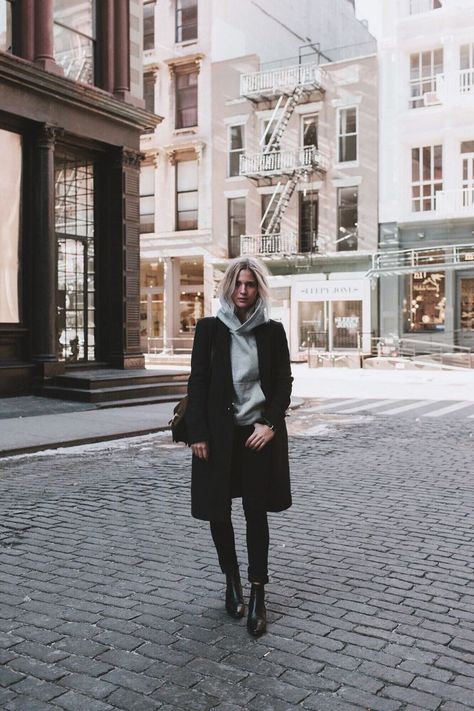 AROUND SOHO Look Zara, Look Office, Easy Style, Looks Street Style, Hoodie Outfit, Coat Outfits, Rachel Comey, Looks Style, Winter Looks