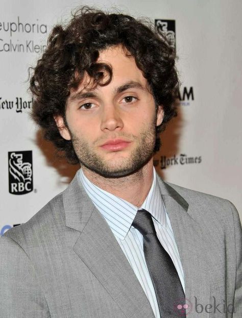 Penn Badgley Penn Badgley Curly Hair, Penn Bradley, Dan Humphrey, Jenny Humphrey, Nate Archibald, Penn Badgley, Celebrity Singers, Chuck Bass, Blair Waldorf