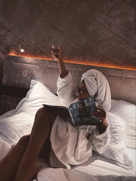 Hotel Asethic, Hotel Robe Aesthetic, Hotel Owner Aesthetic, Hotel Inspo Pics, Hotel Asthetic Picture, Hotel Room Photoshoot Ideas Instagram, Hotel Photo Ideas Instagram, Hotel Picture Ideas, Hotel Aesthetic Photoshoot