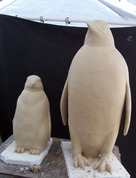 Air Dry Clay Penguin, Penguin Out Of Clay, Penguin Sculpture, Clay Penguin Sculpture, Ceramic Penguin Pottery, Penguin Ceramics, Penguin Figurines, Ceramic Tile Art, Sculpture Techniques