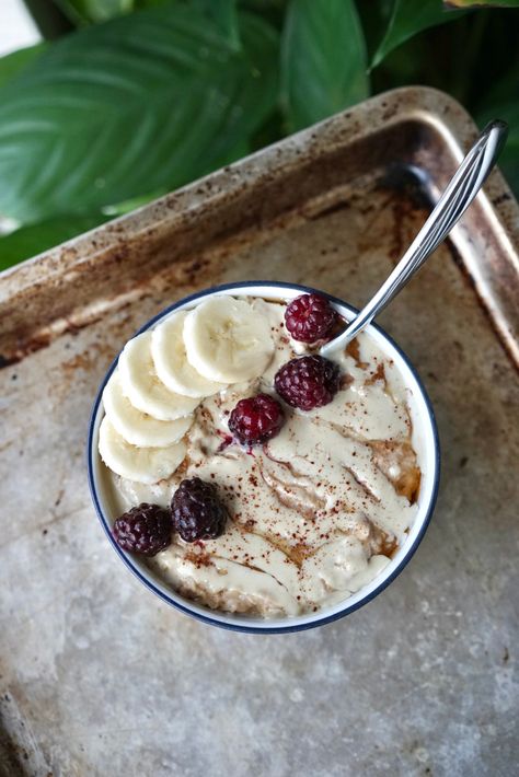 Maple Tahini Date Oatmeal with Cinnamon | Living Healthy in Seattle Seattle Recipes, Date Oatmeal, Tahini Date, Matcha Oatmeal, Quinoa Oatmeal, Oatmeal Yogurt, Date Syrup, Yogurt Bowl, Living Healthy