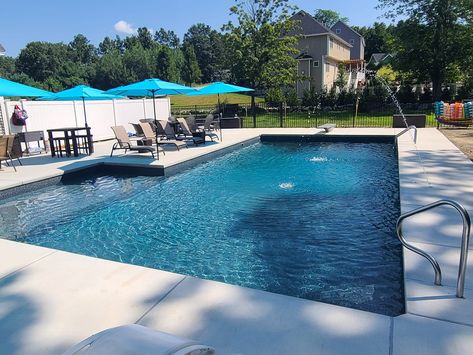 L Shaped Pool With Tanning Ledge, Pool With Tanning Ledge, Tanning Ledge Pool, Rectangle Pool, Diving Boards, Tanning Ledges, Vinyl Liners, Pool Design, Pool Ideas