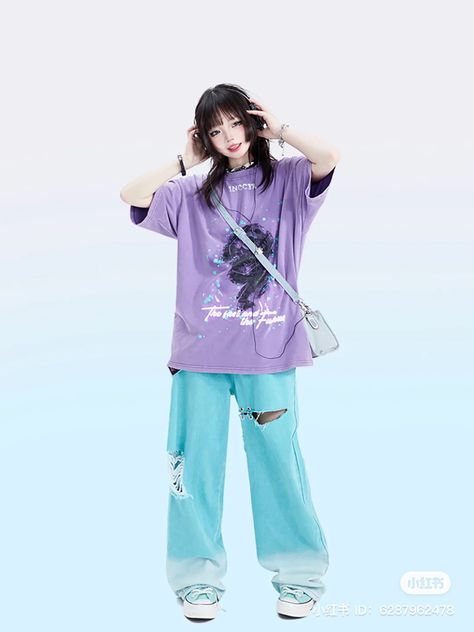 Oversized Outfit Women, Purple Y2k, Ootd Poses, Y2k Girl, Oversized Outfit, Concept Clothing, Pastel Outfit, Poses References, Human Poses