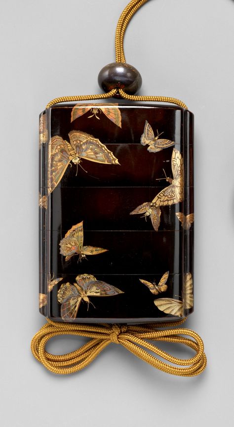 Japanese Case (Inrō) with Design of Butterflies. Edo period (1615–1868). 19th century Lacquer, roiro, gold and coloured togidashi; Interior: fundame. The Met Museum Japanese Jewellery, Japanese Inro, The Met Museum, Japanese Lacquerware, Japanese Jewelry, Japanese Textiles, Art Nouveau Jewelry, Art Japonais, Edo Period