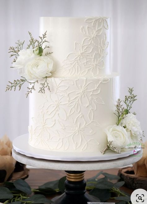 White Piping Wedding Cake, Elegant Buttercream Wedding Cake, Embossed Wedding Cake, Wedding Cake With Frosting Flowers, Wedding Two Tier Cake, Butter Cream Wedding Cakes, Wedding Cake Inspo Simple, 2 Tier Cake Wedding, Buttercream Flower Wedding Cake