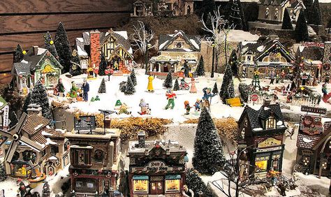 Christmas Village Display Ideas | ... 56 - Original Snow Village Series Display | Flickr - Photo Sharing Department 56 Displays, Spooky Town Village, Department 56 Christmas Village, Display Tree, Halloween Village Display, Dickens Christmas, Dept 56 Snow Village, Lemax Village, Christmas In The City