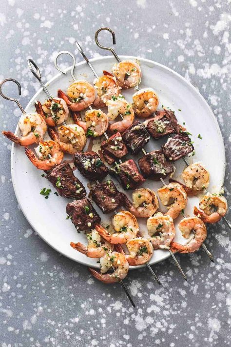 Surf And Turf Kabobs, Shrimp Kabob Recipes, Shrimp Boil Foil, Kinds Of Steak, Grilled Kabob Recipes, Shrimp Kabobs, Grilling Kabobs, Kabob Skewers, Beef Kabobs