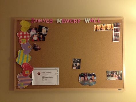 Memory Wall! Great way to remember your AMAZING memory's! :D Memory Wall, Diy Things, Your Amazing, Creative Memories, Memory Box, Blackpink Fashion, Wooden Walls, Tapestry, Frame