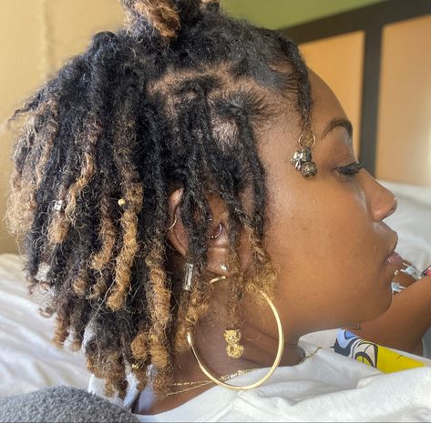 Short Locs Hairstyles For Women Starter, Shorts Locs Styles, Short Locs With Color, Starter Locs Styles For Medium Hair, Starter Locs Coils Short Hair, Starter Locs Black Women Short, Short Loc Pineapple, Ear Length Locs, Short Beginner Loc Styles