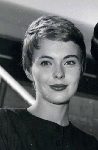 Jean Seberg Style, 1960s Hairstyles, Pixie Haircut Styles, 1960s Hair, Jean Seberg, Hairstyles Tutorial, Iconic Looks, Hair Essentials, Long Hair With Bangs