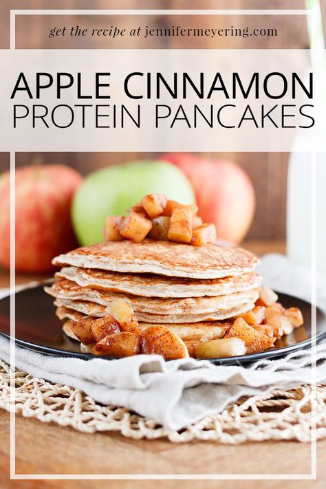 Apple Cinnamon Protein Pancakes - Jennifer Meyering Cinnamon Protein Pancakes, Bodybuilding Breakfast, Heathly Recipes, Apple Cinnamon Pancakes, Pancakes For Dinner, Pancake Recipe Buttermilk, Cinnamon Pancakes, Healthy Apple, Pancakes Healthy